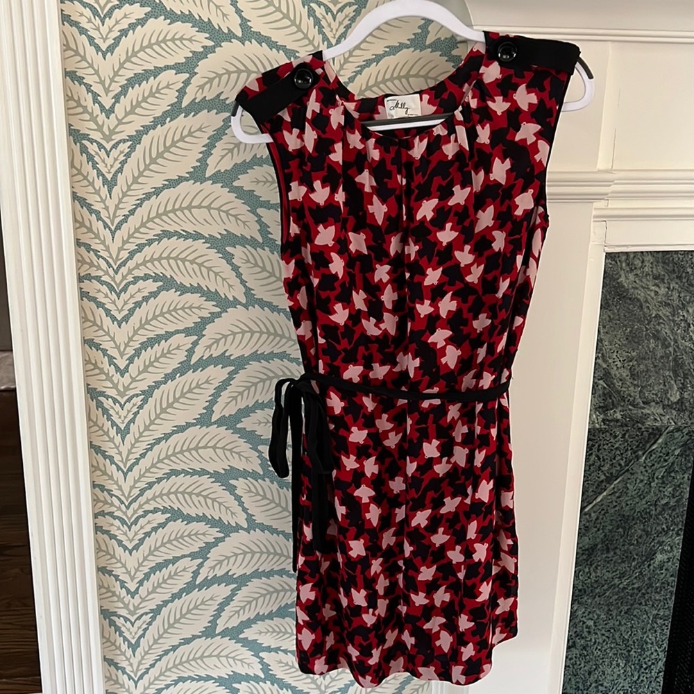 Milly Red and Black Geometric Bird Shift Dress (Size 6)